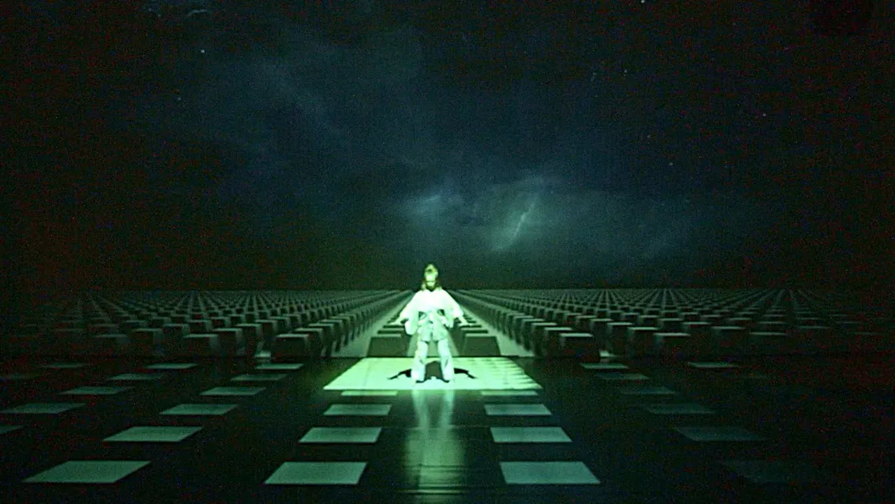 Zofia Tomczyk w interakcji z videomappingiem